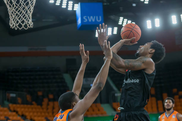 定性和竞争 定性和竞争