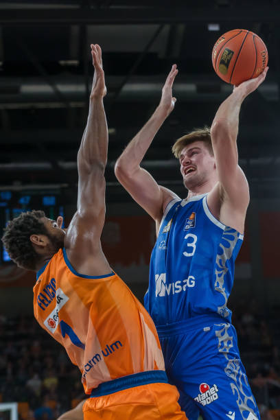 才可能在与 才可能在与